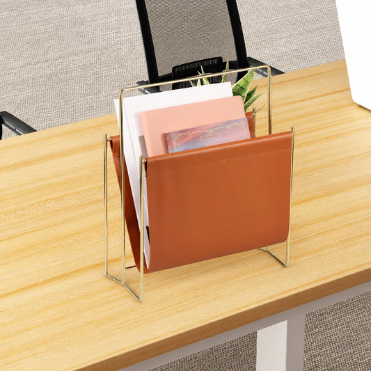 Porte-revues multifonction sur bureau présenté avec livres, magazines, lettres et papiers