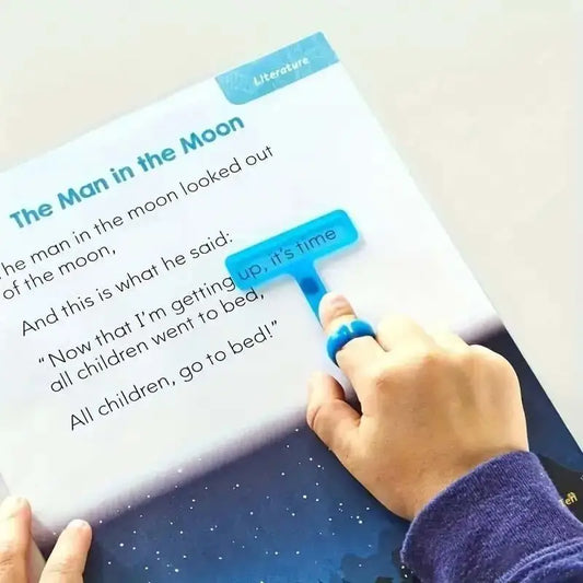 Guide bleu porté au doigt et placé sur une ligne d'un texte